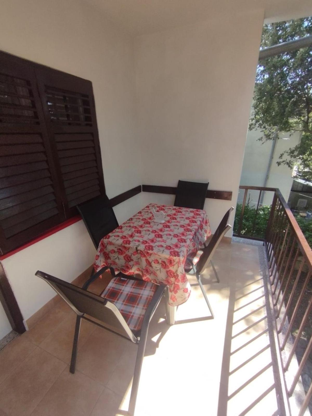 Apartman Kora Njivice Exteriér fotografie